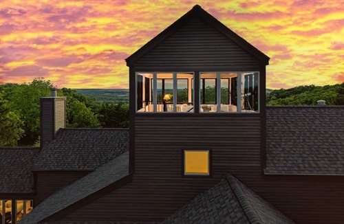 The Galena Territory House | Tower House- Heated Pool + Cedar Sauna + Hot Tub