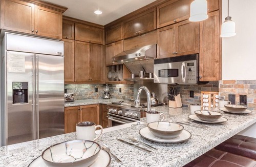 Woodwinds House | Townhome with Private Hot Tub, Mtn Views! Close to Slopes!