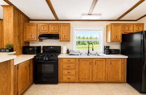 Backus House | Trailside Cabin/Pet Friendly/Fire Pit/Fenced Yard