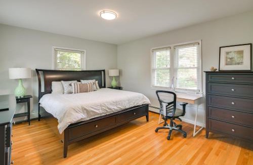 Winchester Apartment | Train to Boston! Cozy Apartment in Winchester