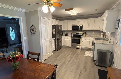 Hartselle House | Tranquil 3-bedroom house near stadium, park, downtown in Hartselle
