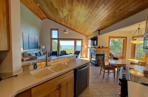 Lutsen Condo | Tranquil 3 bedroom North Shore retreat with views of Lake Superior or Poplar River