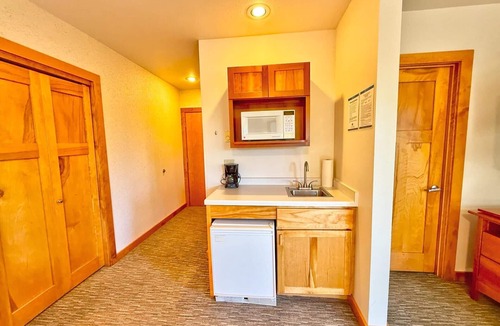Lutsen Condo | Tranquil 3 bedroom North Shore retreat with views of Lake Superior or Poplar River
