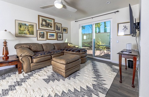 Desert Hills Estates House | Tranquil Green Valley Getaway, Hike, Relax & Spot Rare Birds!
