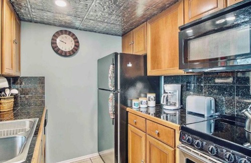 Diamondhead Condo | Tree Top Condo- Resort Style.CLEAN, Quiet, Pools, Beaches, Golf