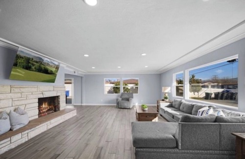 Hemet House | Tremendous Private Exclusive 5-bedroom house with AC in Hemet awaits you