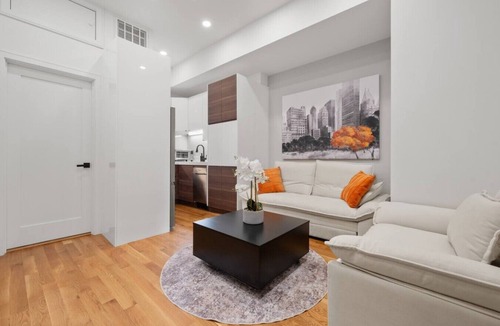 Fenway–Kenmore Apartment | Trendy 2BR Plus Family Getaway | Suite 4