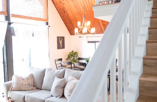 Lake Arrowhead Cabin | Tri-Level A-Frame Cabin in beautiful Lake Arrowhead. New AC, with a large deck.
