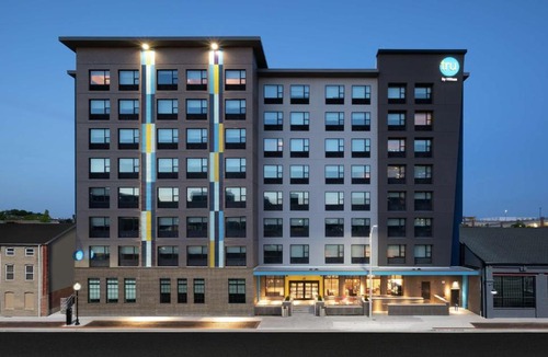 Little Italy Hotel | Tru By Hilton Baltimore Harbor East
