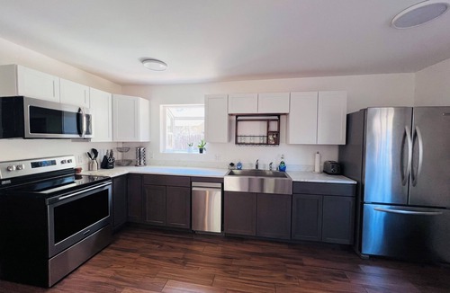 Meiners Oaks House | tucked away with room to play