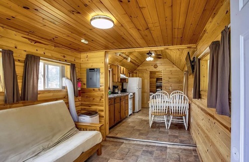 Buffalo City Cabin | Turtle Cabin #5 Near Mississippi River