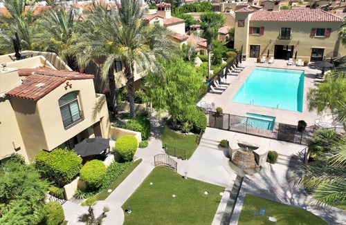 Baristo House | Tuscan-Inspired 3-Bedroom Oasis - Walkable Downtown Palm Springs Escape