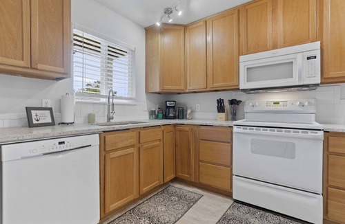 Gulfport House | Twin Palms dual townhome at Gulfport Beach