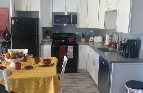 Canyon Gate Apartment | Two Bedroom Apartment close to Arts District and Strip
