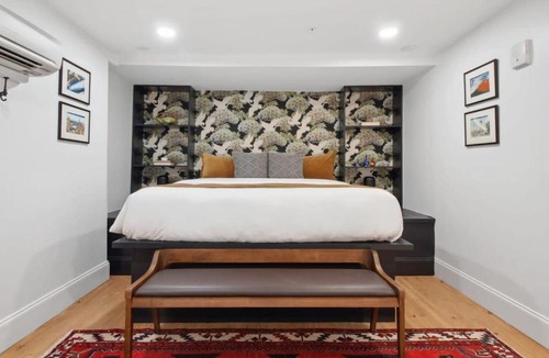 Central Business District Hotel | Two Expansive Hotel Suites Near French Quarter