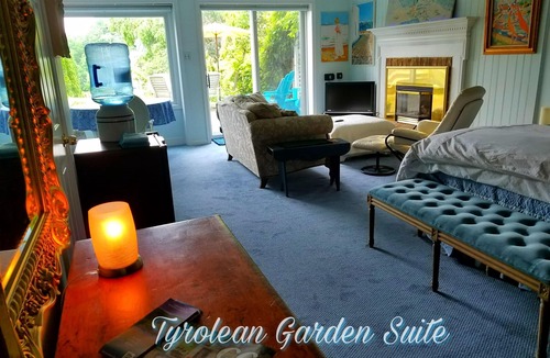Philomont Bed & Breakfast | Tyrolean Garden Suite w/pool/private entrance n patio