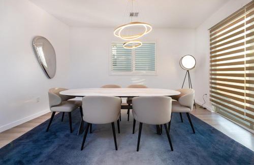 Pico - Robertson Apartment | Ultimate Luxurious Penthouse with Private Balcony