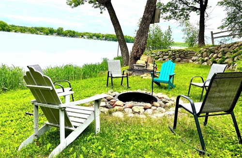 Zimmerman Cabin | Unplug at this Secluded Lakefront Cabin - Sauna, Kayaks, Paddleboards & Firepit