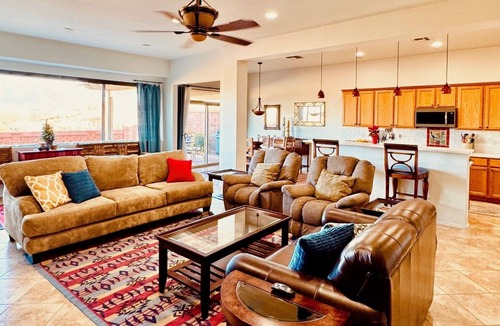 Canoa Ranch House | Updated 3-Bedroom House with AC, WiFi in Green Valley with Spectacular Views