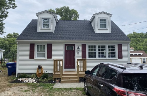Wareham House | Updated 4 bedroom in Private Beach Association less than 1/2 mile walk to beach!