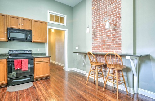 East Riverside House | Updated Garden District Home - Walk to Magazine St