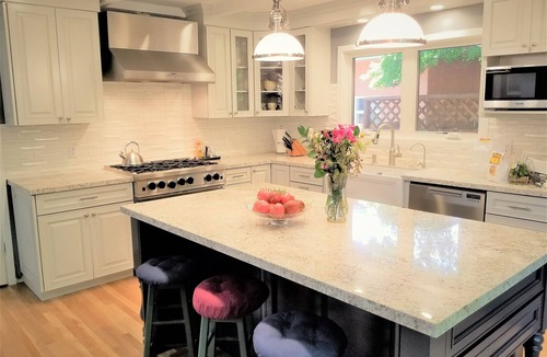 St. Helena House | Updated Home With Hot Tub In The Heart Of St. Helena Permit #STR26-005.