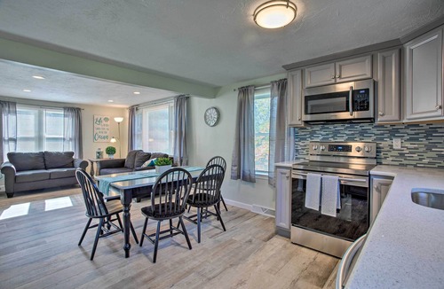 Plymouth House | Updated Plymouth Home < 2 Miles to Waterfront!