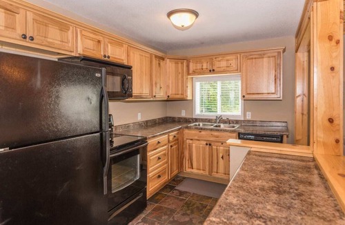 Pequot Lakes Cabin | Upper Hay Pet Friendly Getaway Home