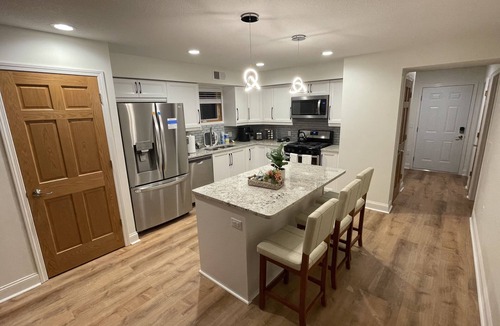 Kutzky Park Apartment | Upscale King Suite—Steps from Mayo Clinic Hospital