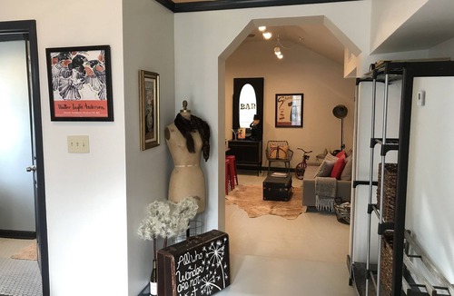 Greater Belhaven House | Urban Chic Studio, Private, 1B1B. Belhaven area. Near campus& hospitals.