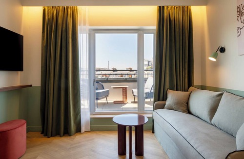 Quartier de la Plaine-de-Monceaux Hotel | Urban Hive Paris