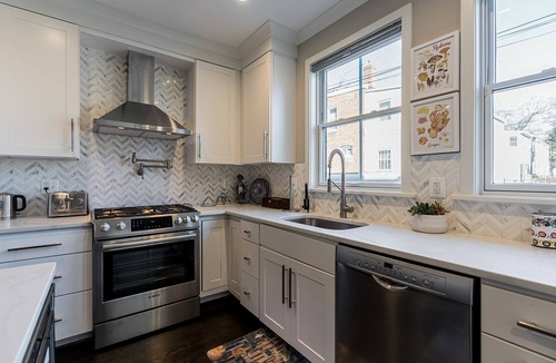 Trinidad Apartment | URBAN OASIS 3 BR APT EV CHARGER