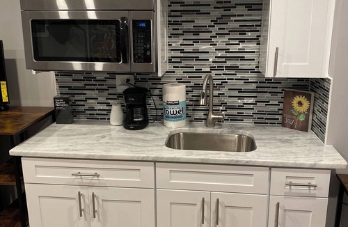 Capitol View Apartment | Urban Retreat! Two Blocks From Metro! OFF STREET PARKING!