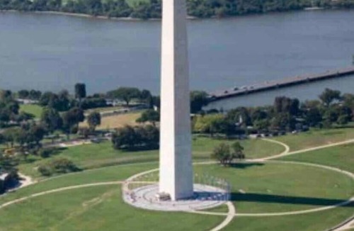 Capitol View Apartment | Urban Retreat! Two Blocks From Metro! OFF STREET PARKING!