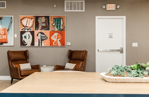 Warner Center Apartment | Woodland Hills Escape