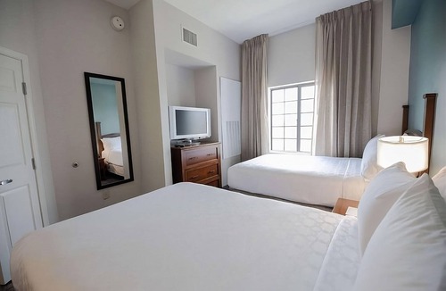 Highlands - Perkins Hotel | Vacation At its Finest! 3 Comfortable Units, Near Enchanted Forest, Pet-Friendly