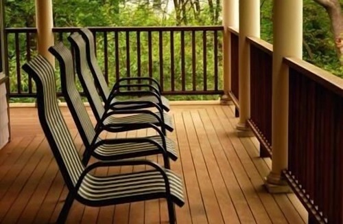 Gloucester House | Vacation home. Walk to Diamond Cove & Annisquam Land Trust Lighthouse Beach.