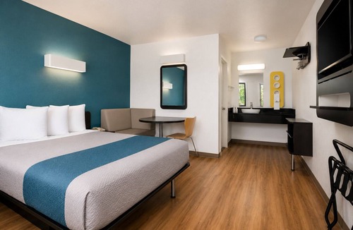 Camarillo Hotel | Vagabond Inn Camarillo