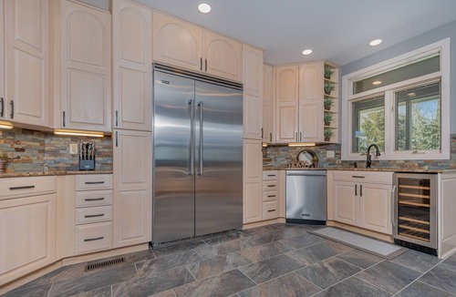 Mountainside House | Valhalla | Amazing Lakes Views, Hot Tub, Sauna!