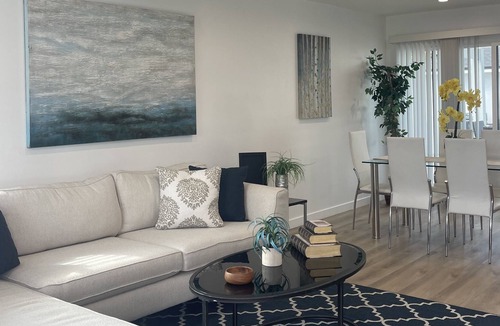 Valley Glen House | Valley Village Three Bedroom House w/ Pool & Yard