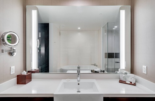 Las Vegas Strip Resort | Vdara Parlor Studio by Jet Luxury