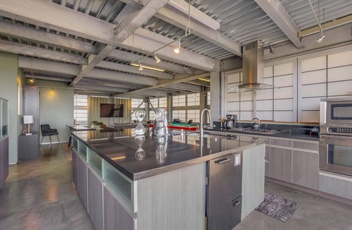 Venice House | Venice Beach "The Steel Rose" Compound.