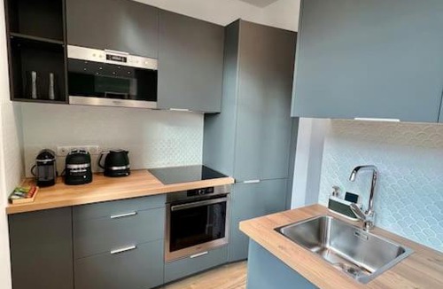 Quartier du Mail Apartment | Very bright newly renovated apt with AC