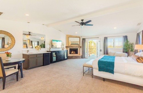 Temecula Hotel | Villa Inn-Adult Only- Temecula Wine Country