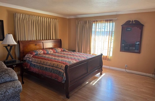 Riverside Hotel | Vista Motel - Riverside