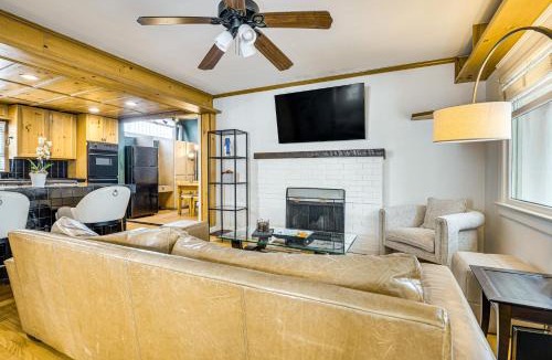 Venice House | Walk to Abbot Kinney: Tranquil Cottage in Venice!