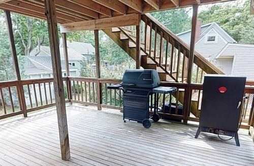 East Chop Apartment | Walk to Beach in Oak Bluffs - Private First Floor Retreat w/Deck & Fireplace
