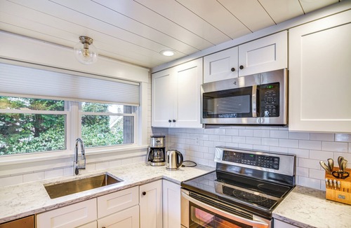 Jamestown Apartment | Walk to Beach: Jamestown Home w/Bridge Views!