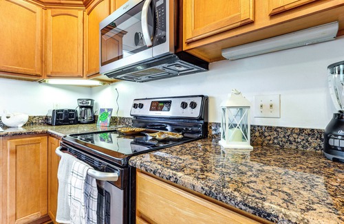 Surf Side Shores House | Walk to Beach: Peaceful Home in Gulf Shores!