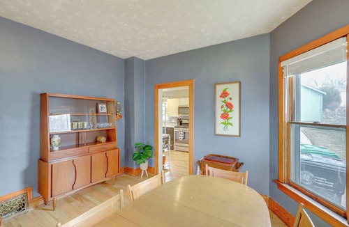 Benson House | Walk to Benson Nightlife & Dining! Home w/Yard